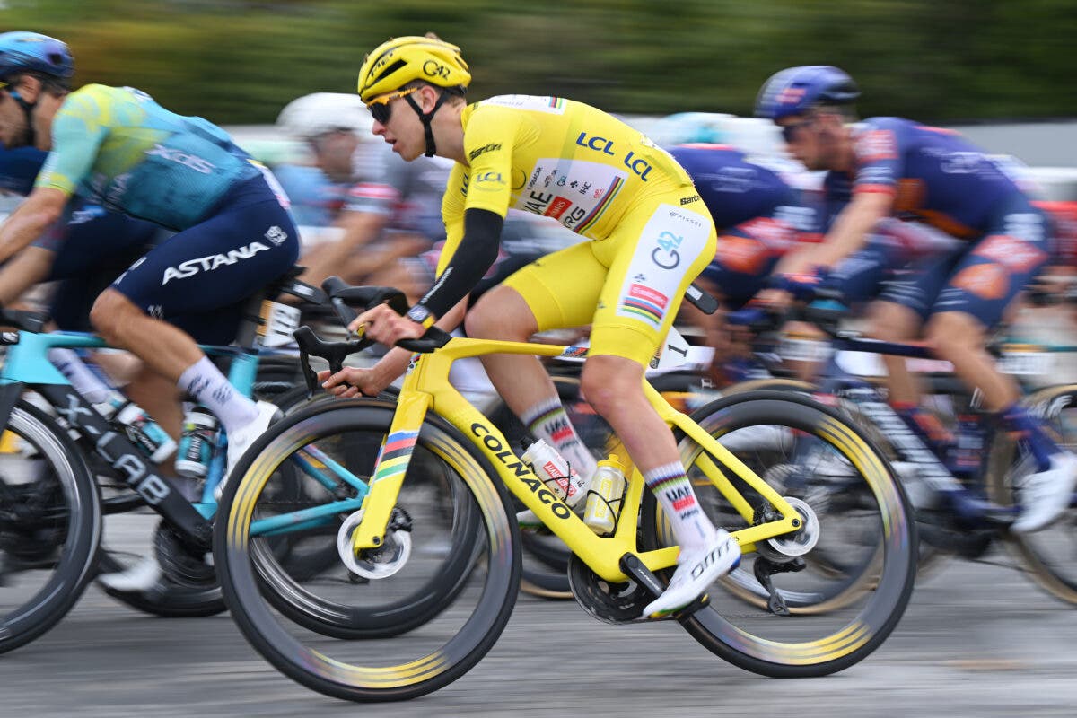 Pogačar won the 2025 Tour de France on a Colnago Y1RS with 55-40 chain rings, 165mm cranks, and 30mm tires