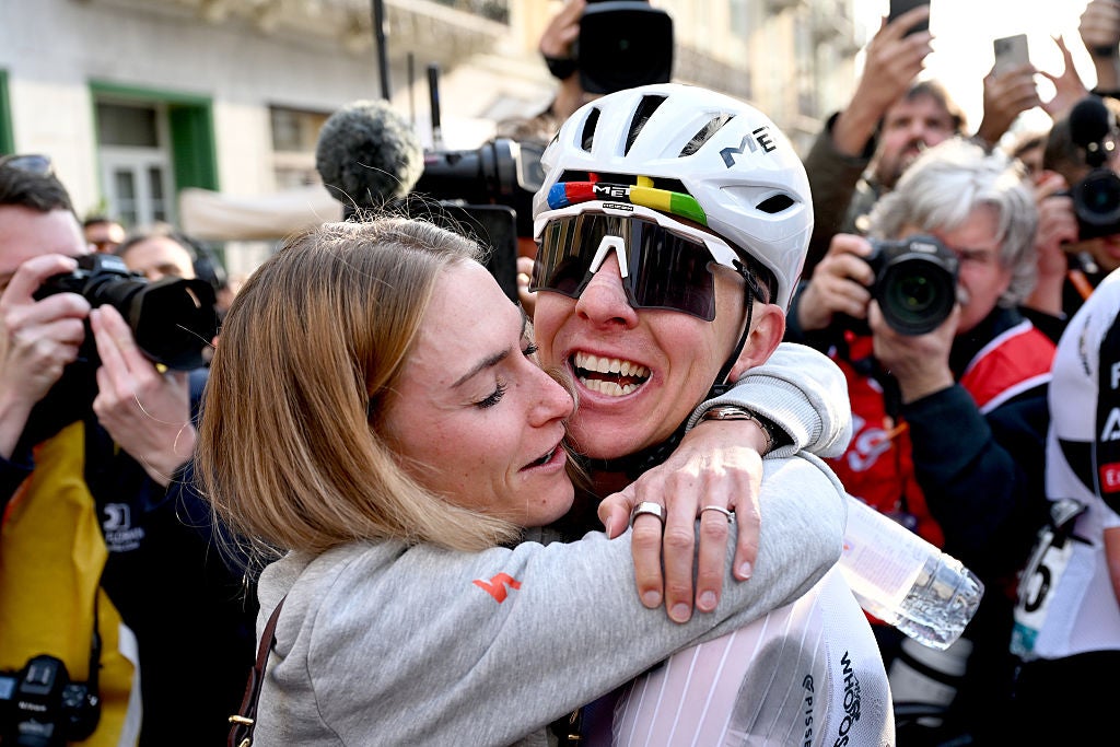 Tadej Pogačar Continues at Tour de Suisse Despite Partner Urška Žigart’s Jaw Injury