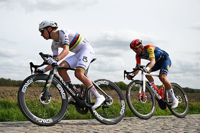 Tour de France Super Teams Can't Sign Pogačar. So They're Poaching Each Other's Staff Instead