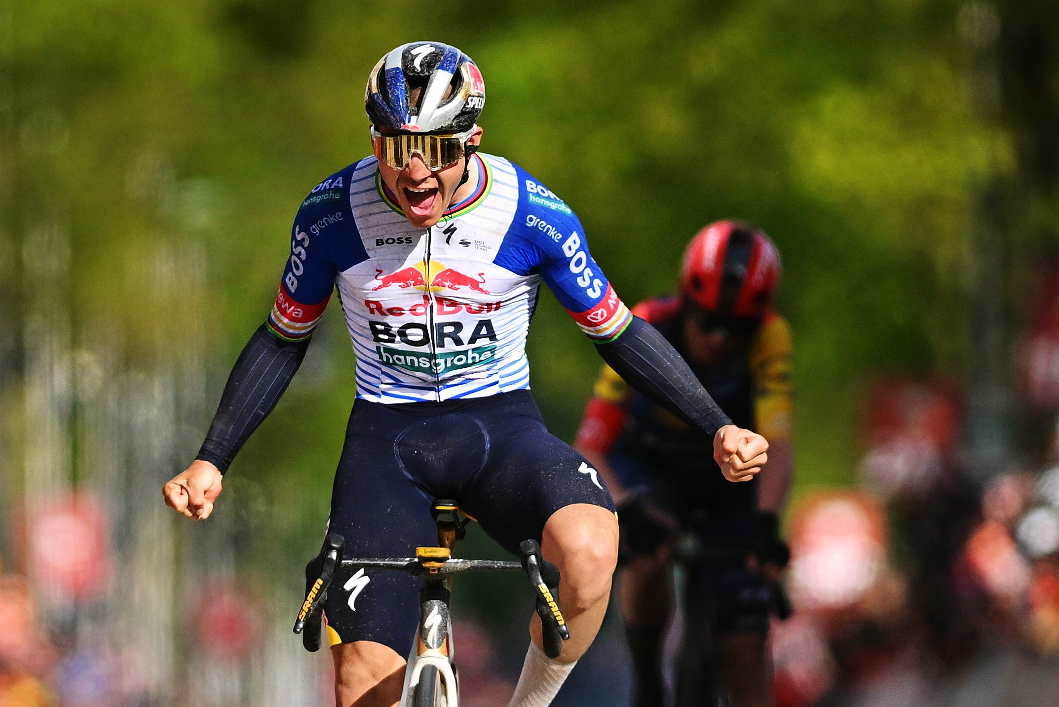 Evenepoel Shared His Power Data – How it Compares To Pogačar