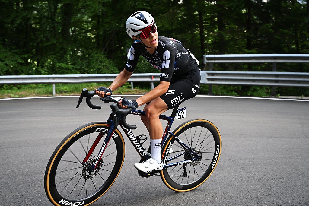 Giro d’Italia Women Stage 7: Géry Wins Breakaway as Van der Breggen Retains Pink