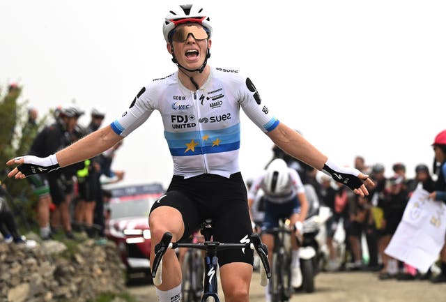 Giro d’Italia Women Stage 8: Finestre Flourish for Vollering as Avalanche Risk Slashes Route
