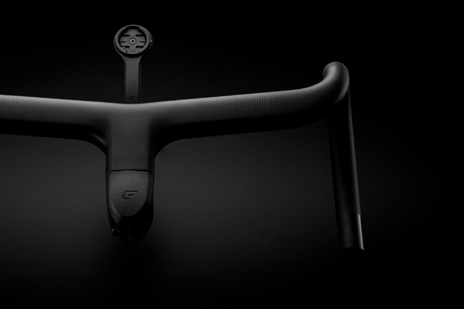 Cade Aero Integrated bar outfront mount
