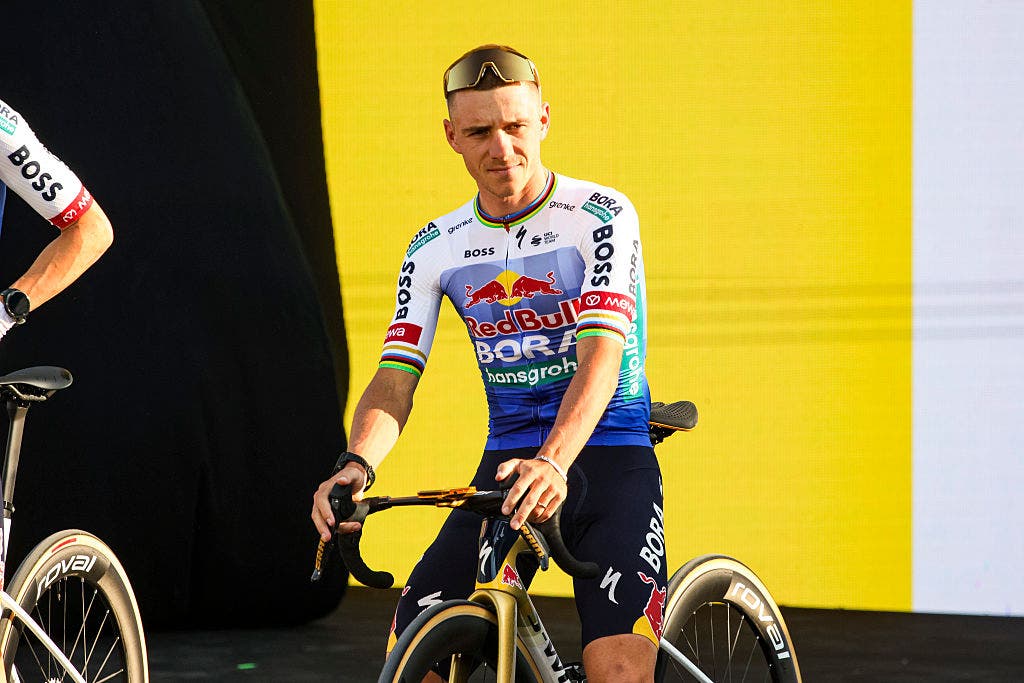 Evenepoel showed up to the Barcelona team presentation of the Tour de France looking shredded.