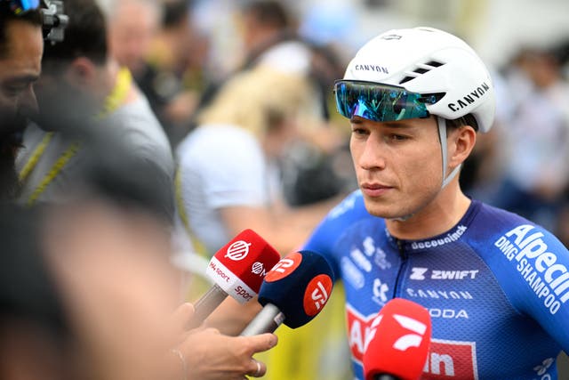 A Hurled Helmet at the Tour de France, a Sprinter Searching for Form