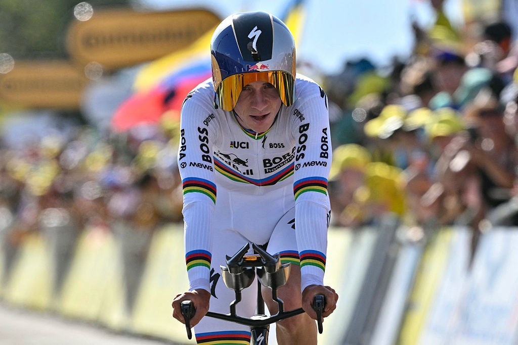Tour de France Stage 16: Evenepoel Obliterates Time Trial as Teammate Lipowitz Crashes Out