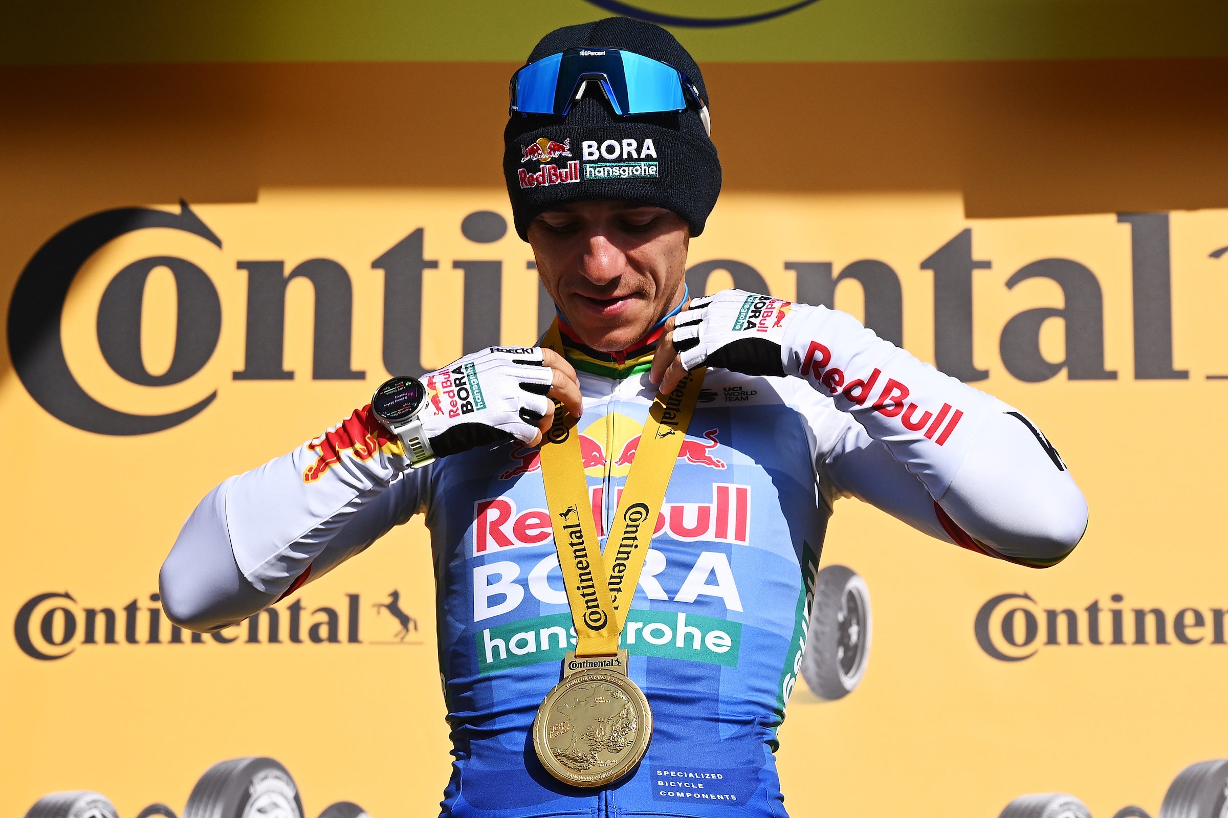 Remco Evenepoel won stage 15 and will startt the time trial as the big favorite (Photo: Dario Belingheri/Getty Images)