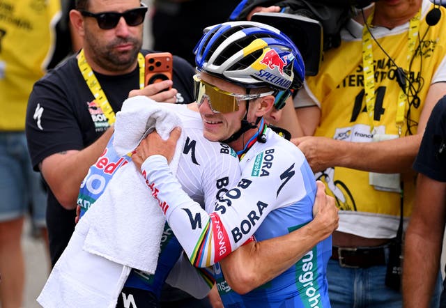 Evenepoel Misses Tour Queen Stage Win with Delayed Attack, but Makes a Big Statement