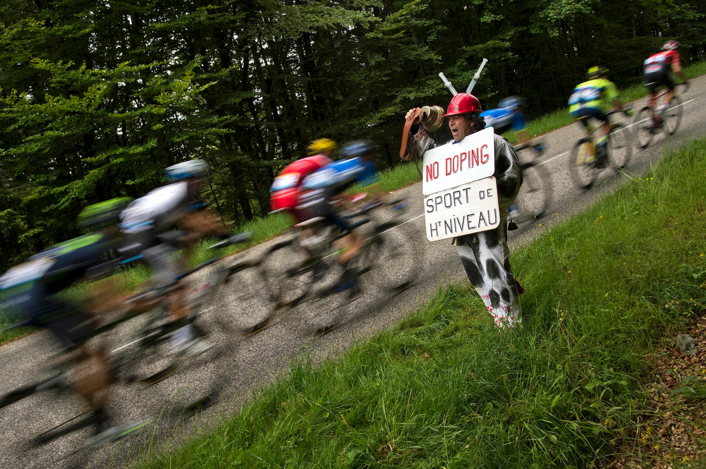 Vaughters approva ma il gruppo dei ciclisti è critico Vaughters approva ma il gruppo dei ciclisti è critico