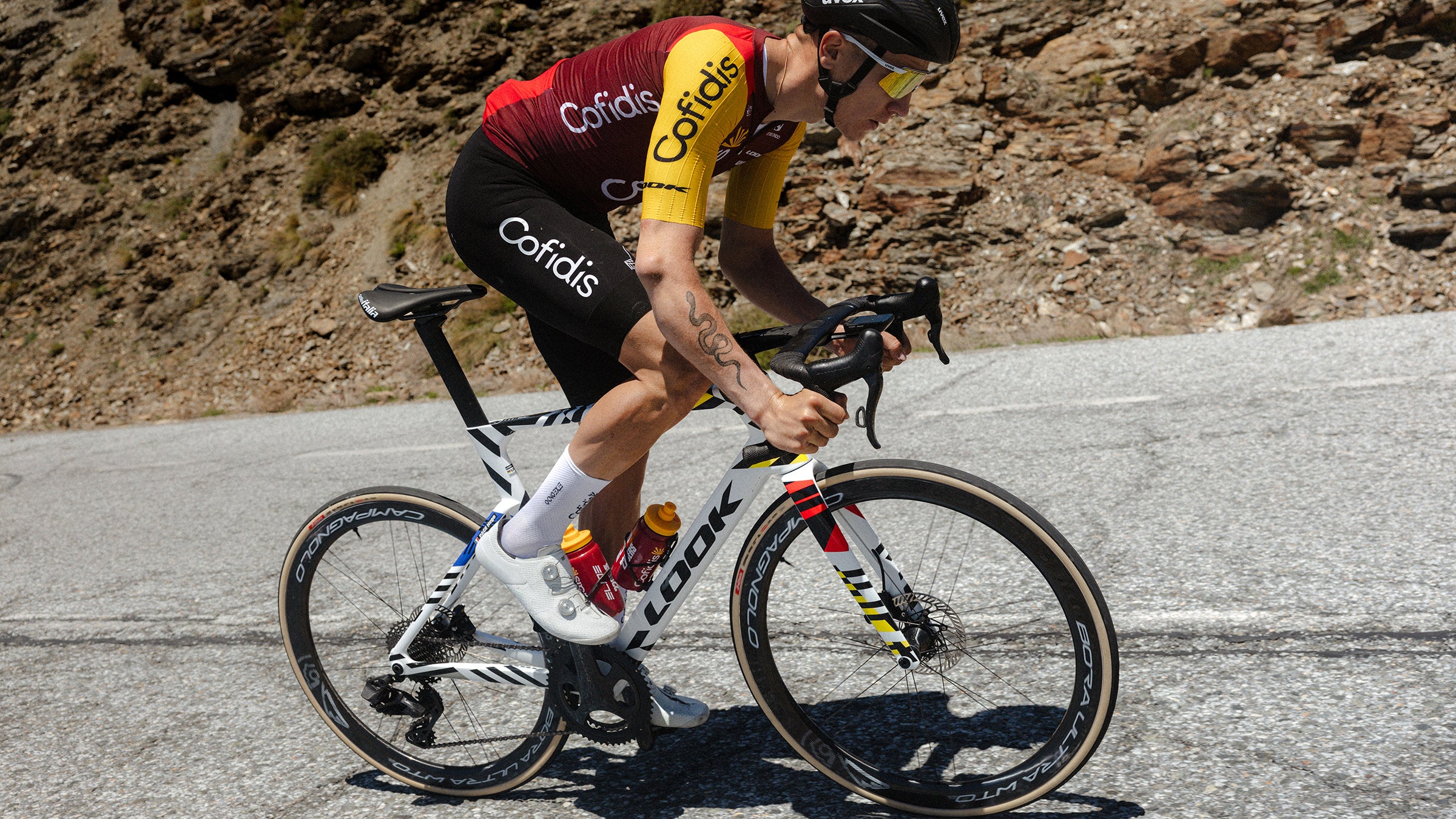 Look 795 Blade RS 3, Zipp 404 S Wheels, and Tour Tech