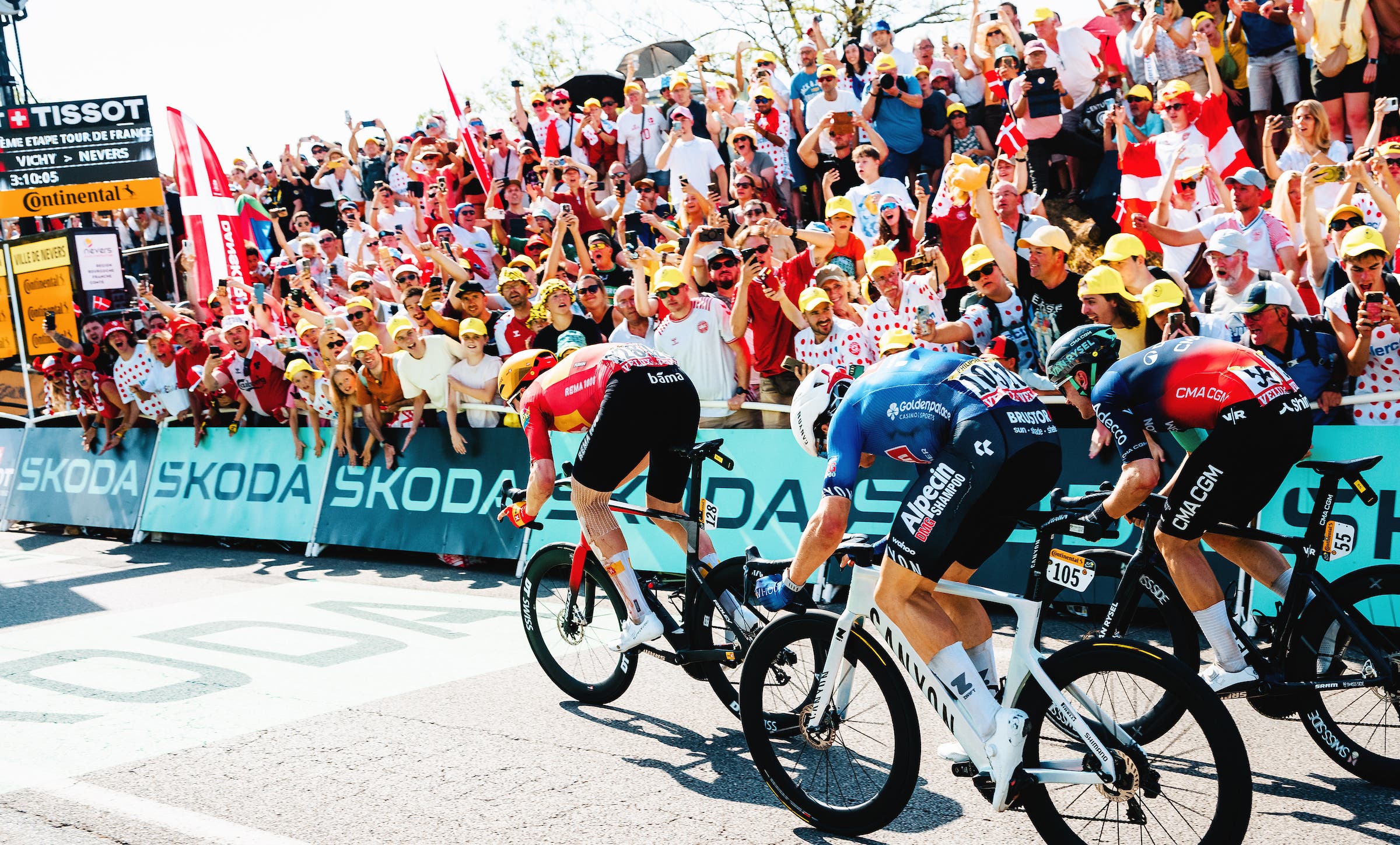 The sprint was a messy one, with Sœren Wærenskjold taking it after jumping early (Photo: Gruber Images)