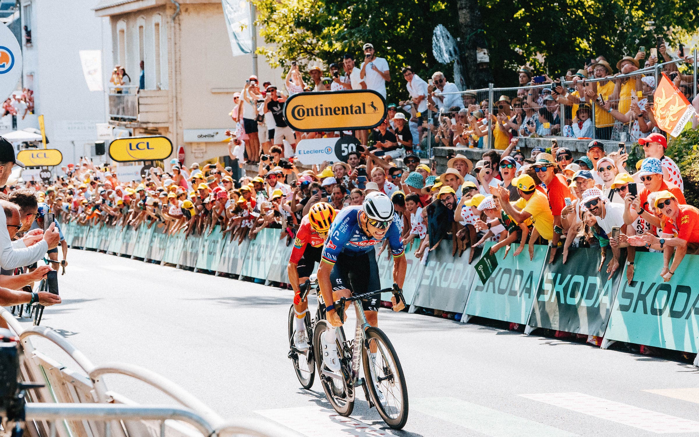 Mathieu van der Poel outsprinted three others to win, including Tobias Halland Johannessen (Photo: Gruber Images)