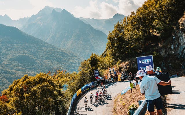 5 Must-Know Narratives of the Tour de France Femmes