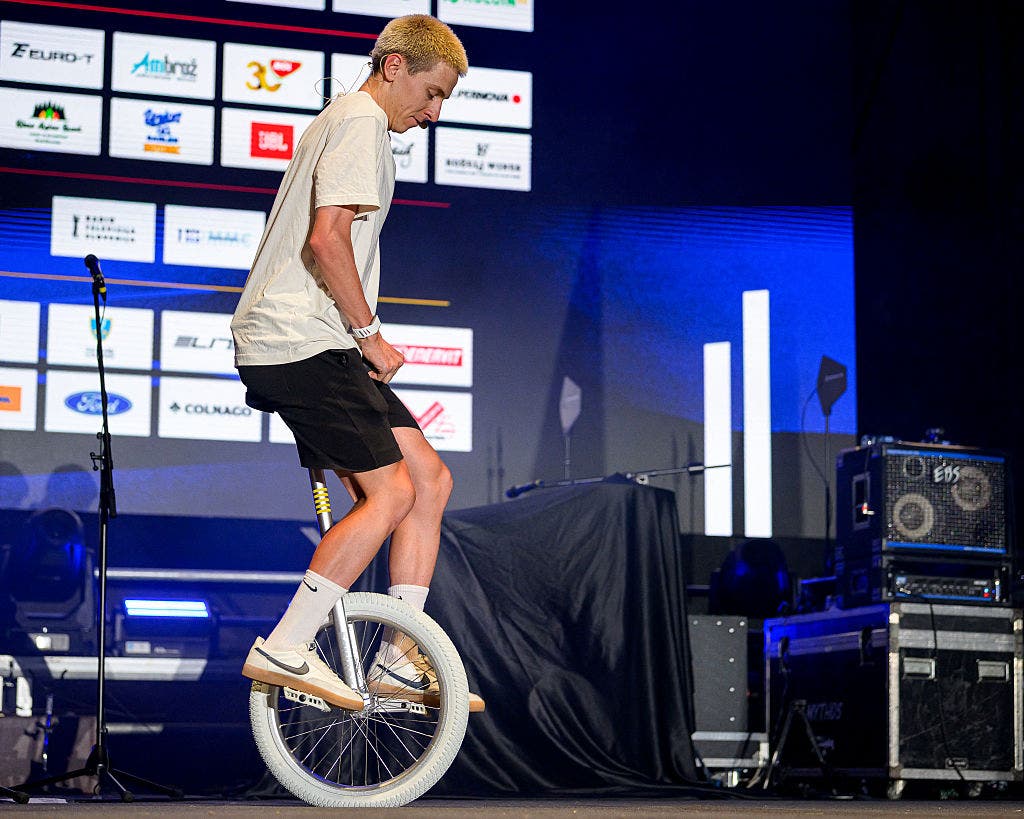 Pogačar skips the criterium circuit but had the energy to put on a show at the 'Pogi challenge.'