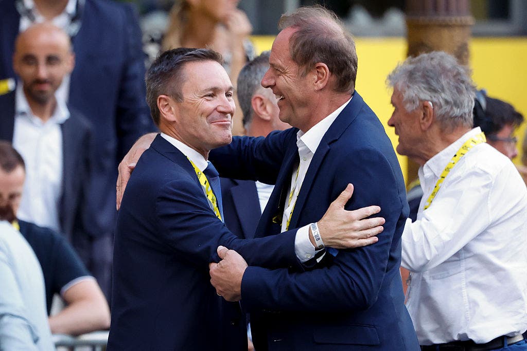 UCI boss David Lappartient (left) did a little networking with Tour de France chief Christian Prudhomme (right) at the Tour de France.
