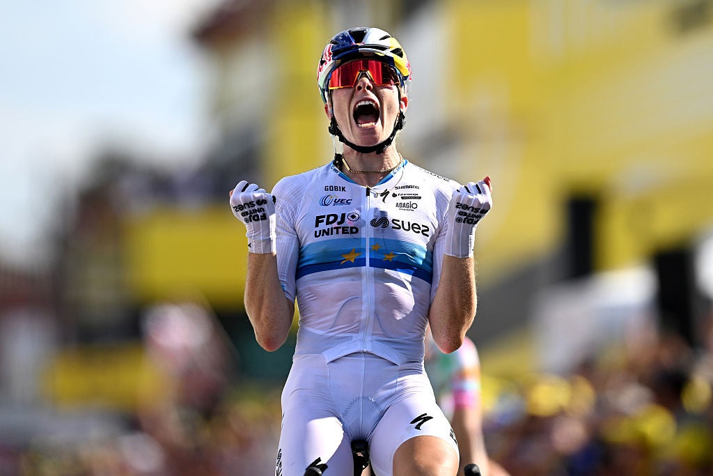 Etapa 5 del Tour de France Femmes: Vollering supera a Reusser y Niewiadoma, Ferrand-Prévot se desmorona