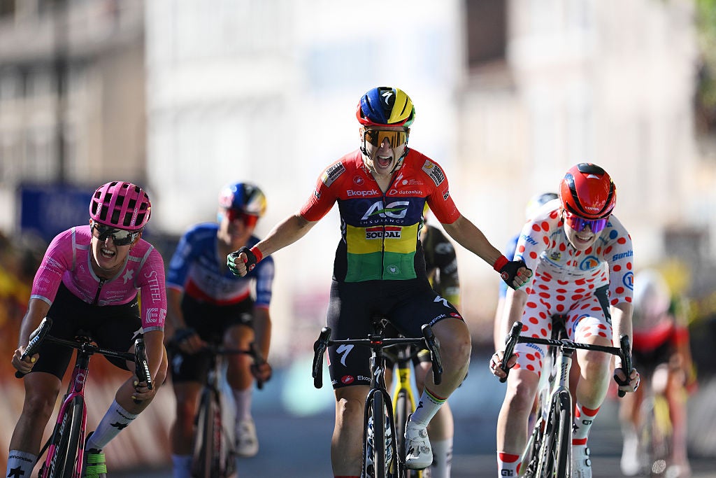 Tour de France Femmes — Etapa 6: Le Court supera a la escapada tras una persecución decidida