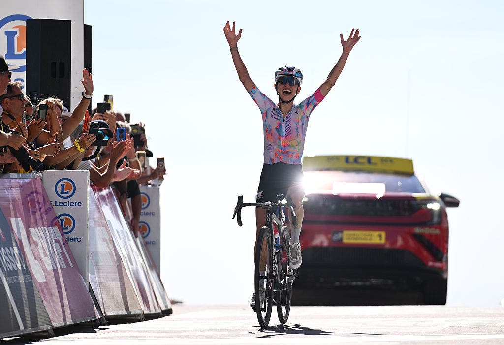 Niewiadoma-Phinney roared back into the GC battle with first Tour de France Femmes stage win.