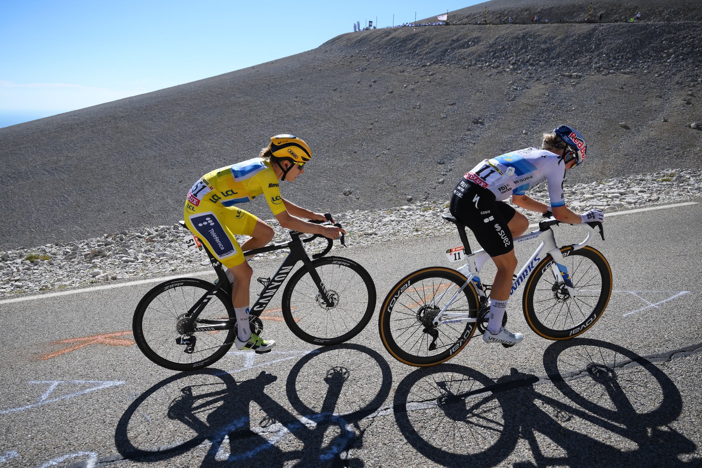The tactical battle was fascinating Friday, with Marlen Reusser and Demi Vollering losing out to Kasia Niewiadoma (Photo: Alex Broadway/Getty Images)