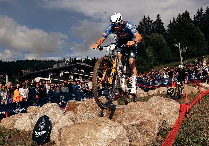 Mathieu van der Poel Impresses at Les Gets Ahead of MTB World Championships