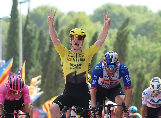 Vuelta a España Stage 5: Brit Sensation Matthew Brennan Goes 2-for-2 in Reduced Sprint
