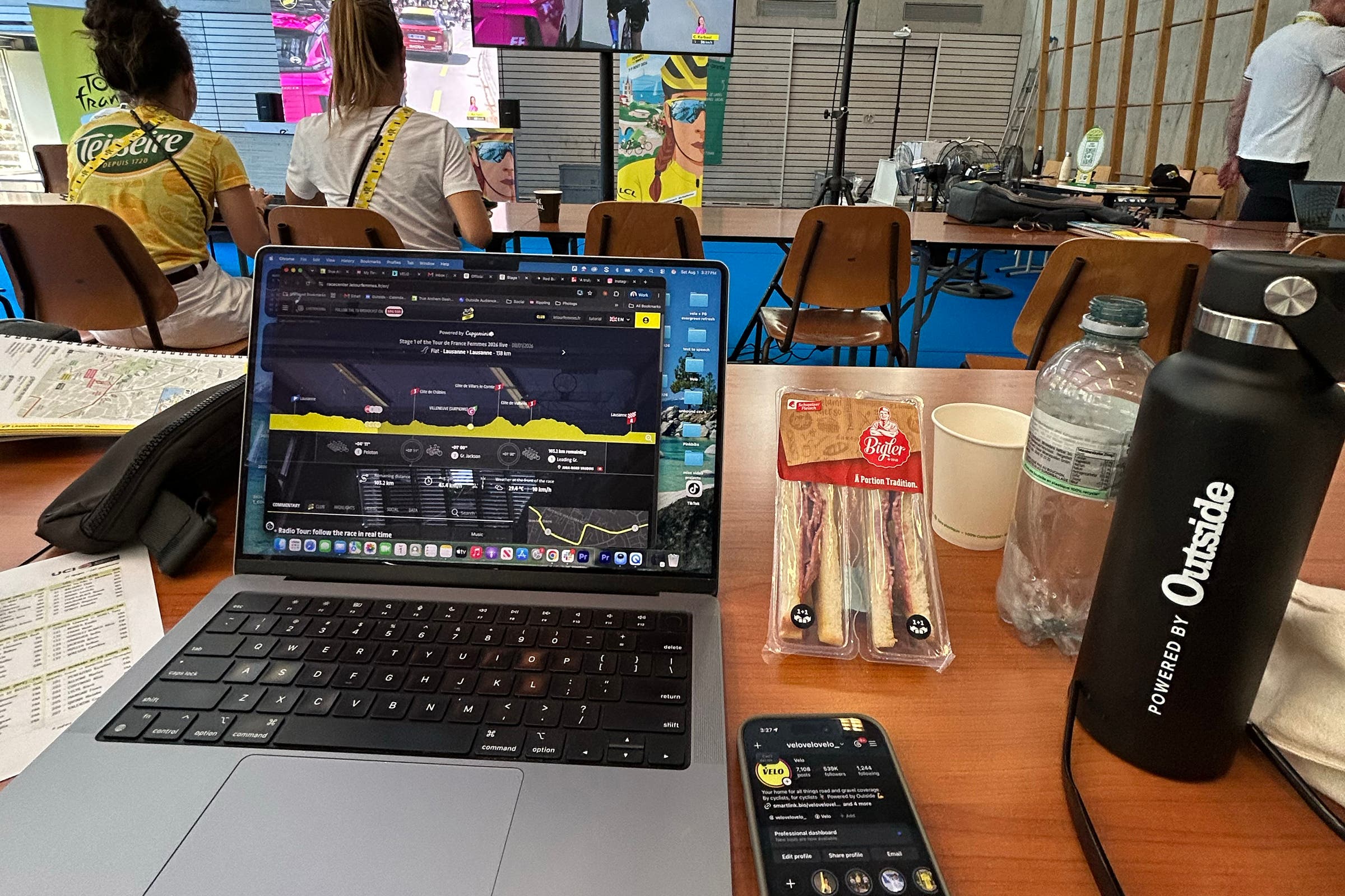 behind the scenes at tour de france femmes
