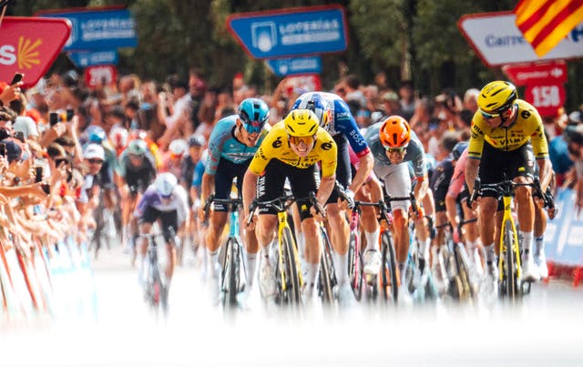 UCI Race Jury Cracks Down After Elbows Fly at Vuelta a España