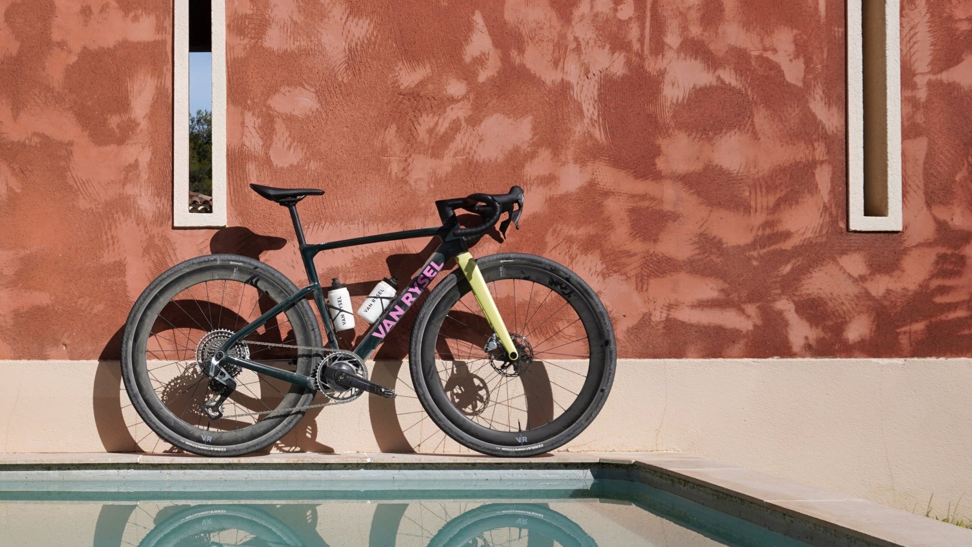 Van Rysel Launches RCR-G: A High-Performance Gravel Race Bike