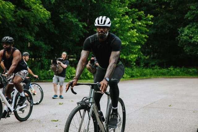 Canyon Makes LeBron James a One-Off 3XL Bike with 32-Inch Wheels