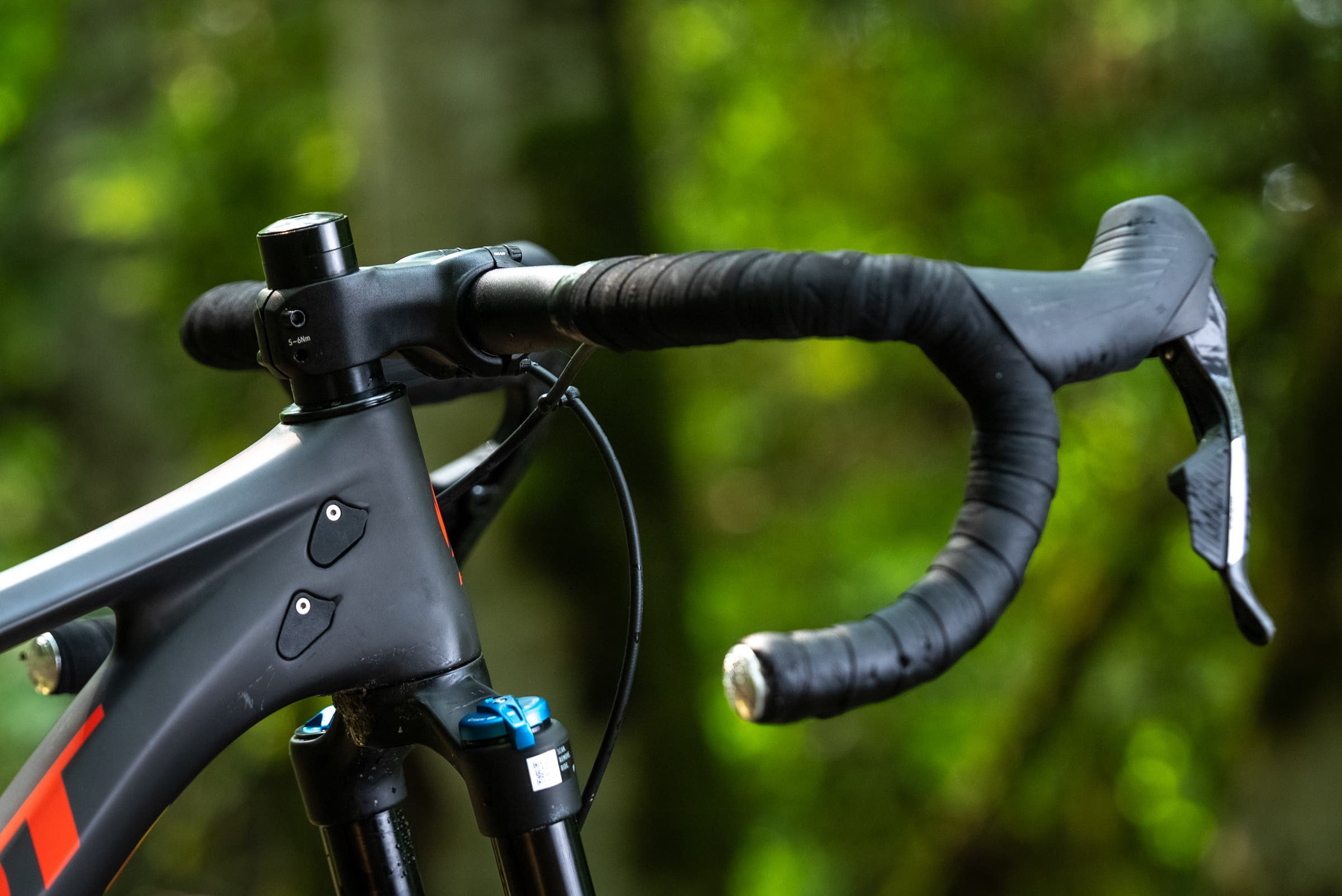 Pivot LES SL at Field Test