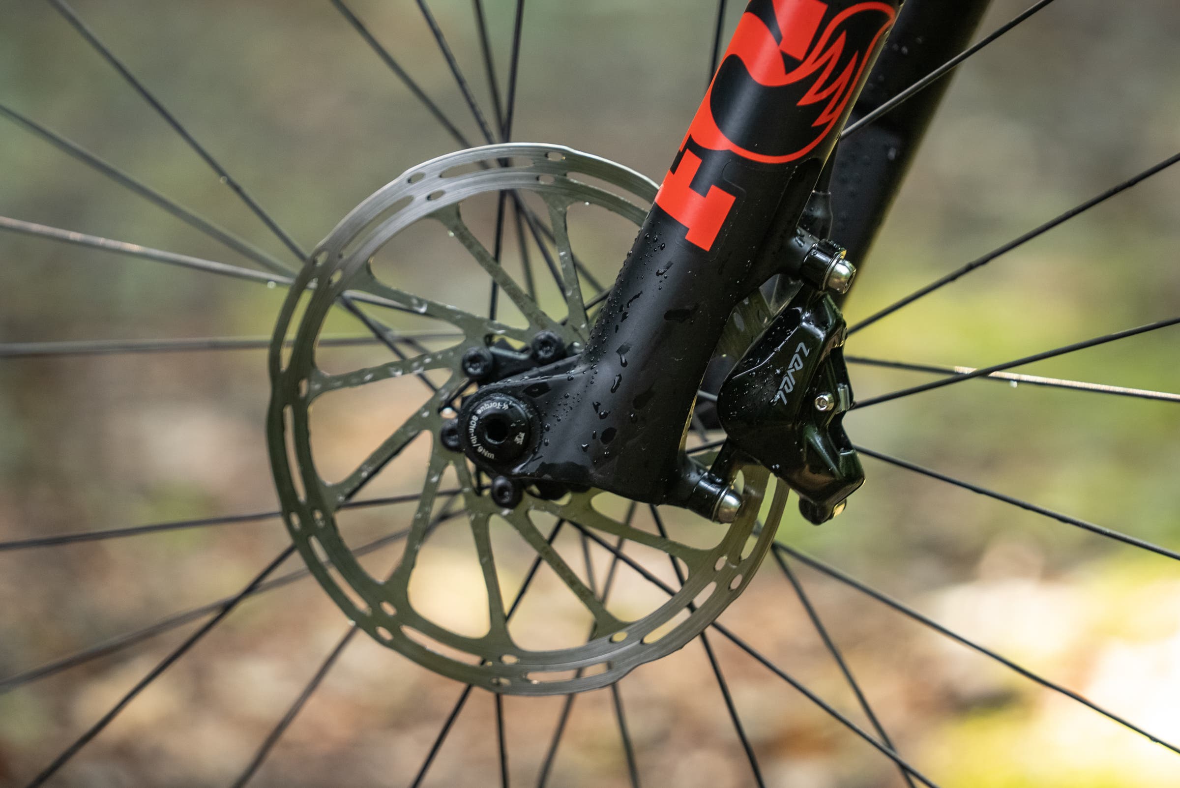 Pivot LES SL at Field Test