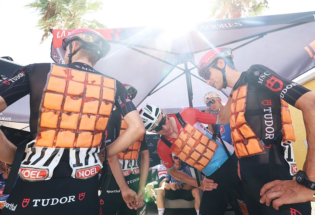 Extreme Heat Forces Riders to Abandon Vuelta a España