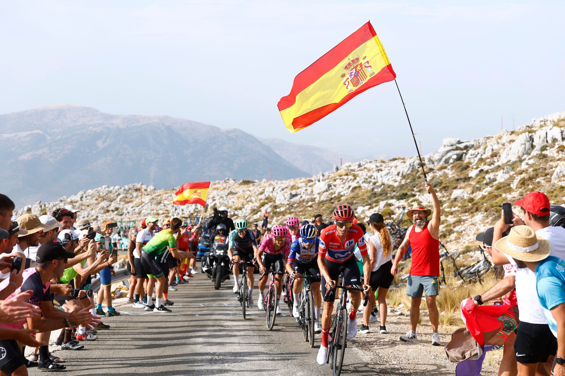 The riders have faced savage heat at the Vuelta (Photo: Luis Gomez - Pool/Getty Images)