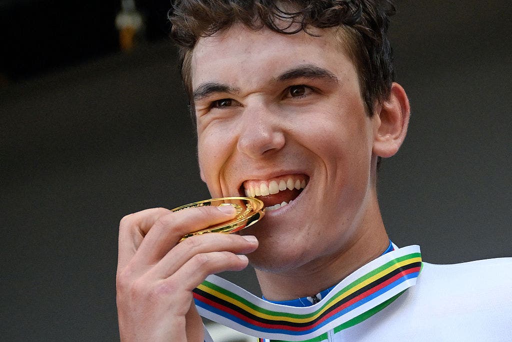Ashlin Barry celebrates winning the U23 world title.