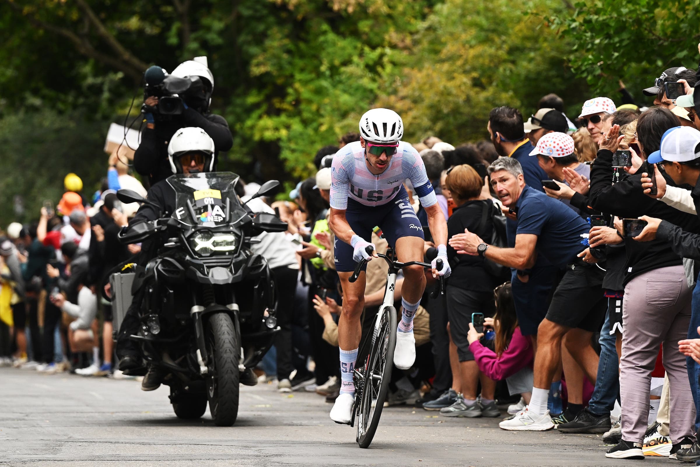 Brandon McNulty on the way to victory in the elite road race at cycling's road world championships (Photo: Dario Belingheri/Getty Images)