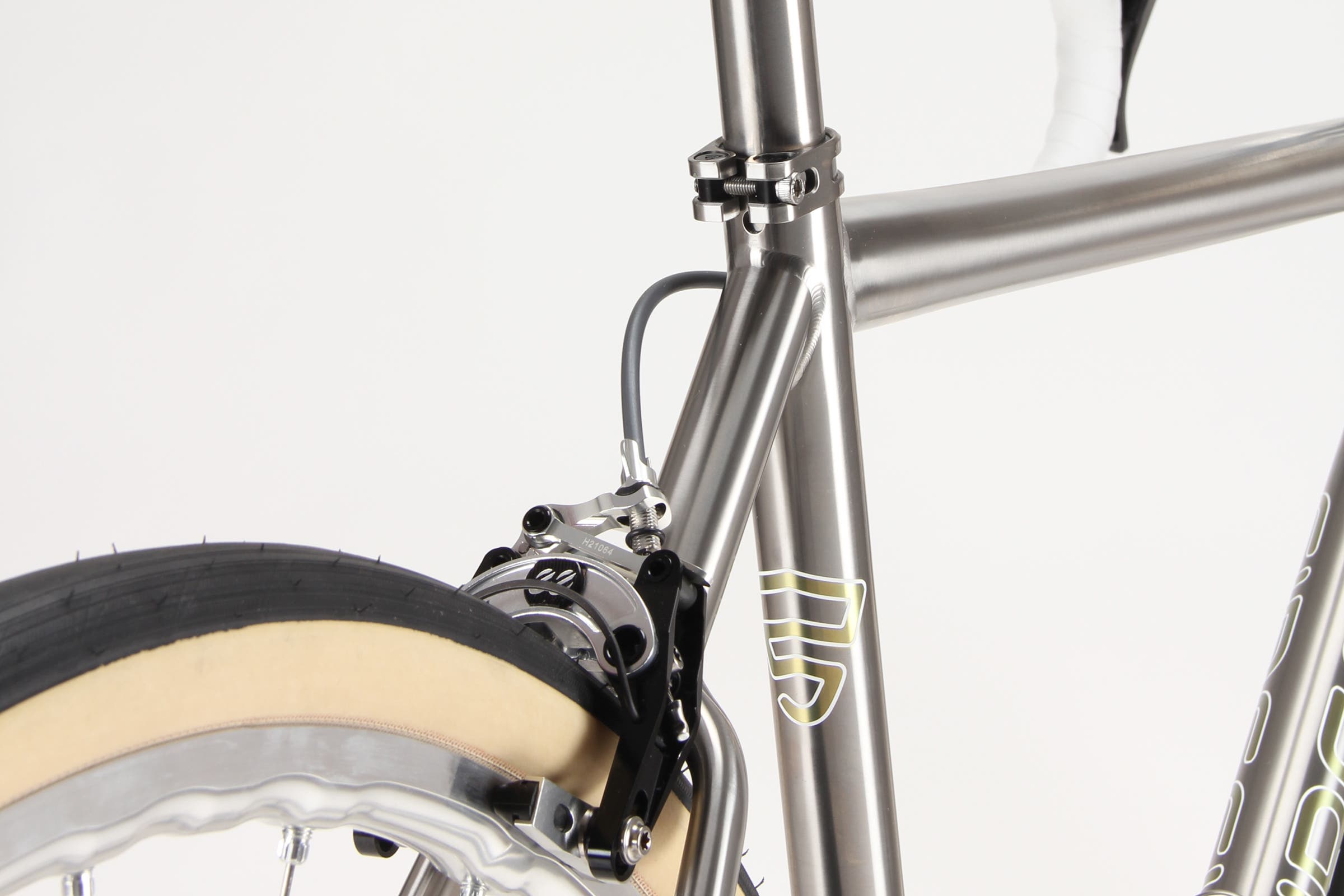 Firefly Bicycles rim brake with 40mm tires
