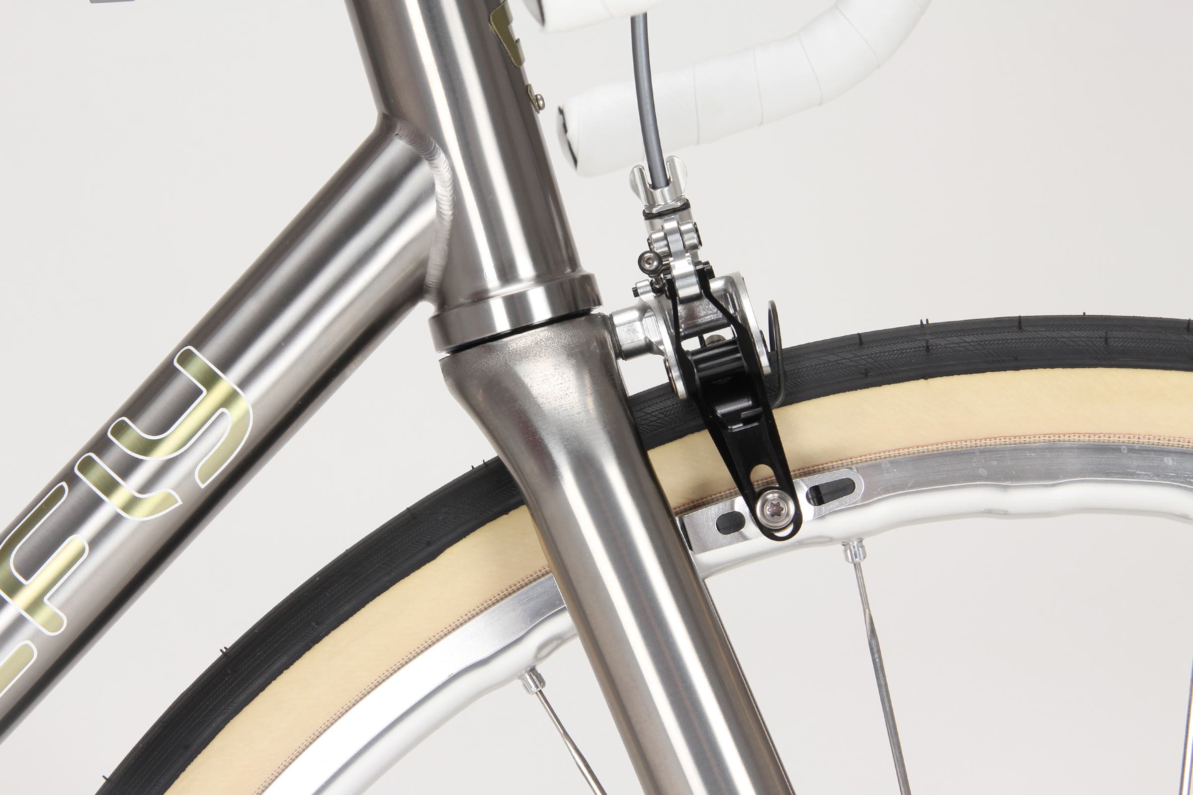 Firefly Bicycles rim brake with 40mm tires