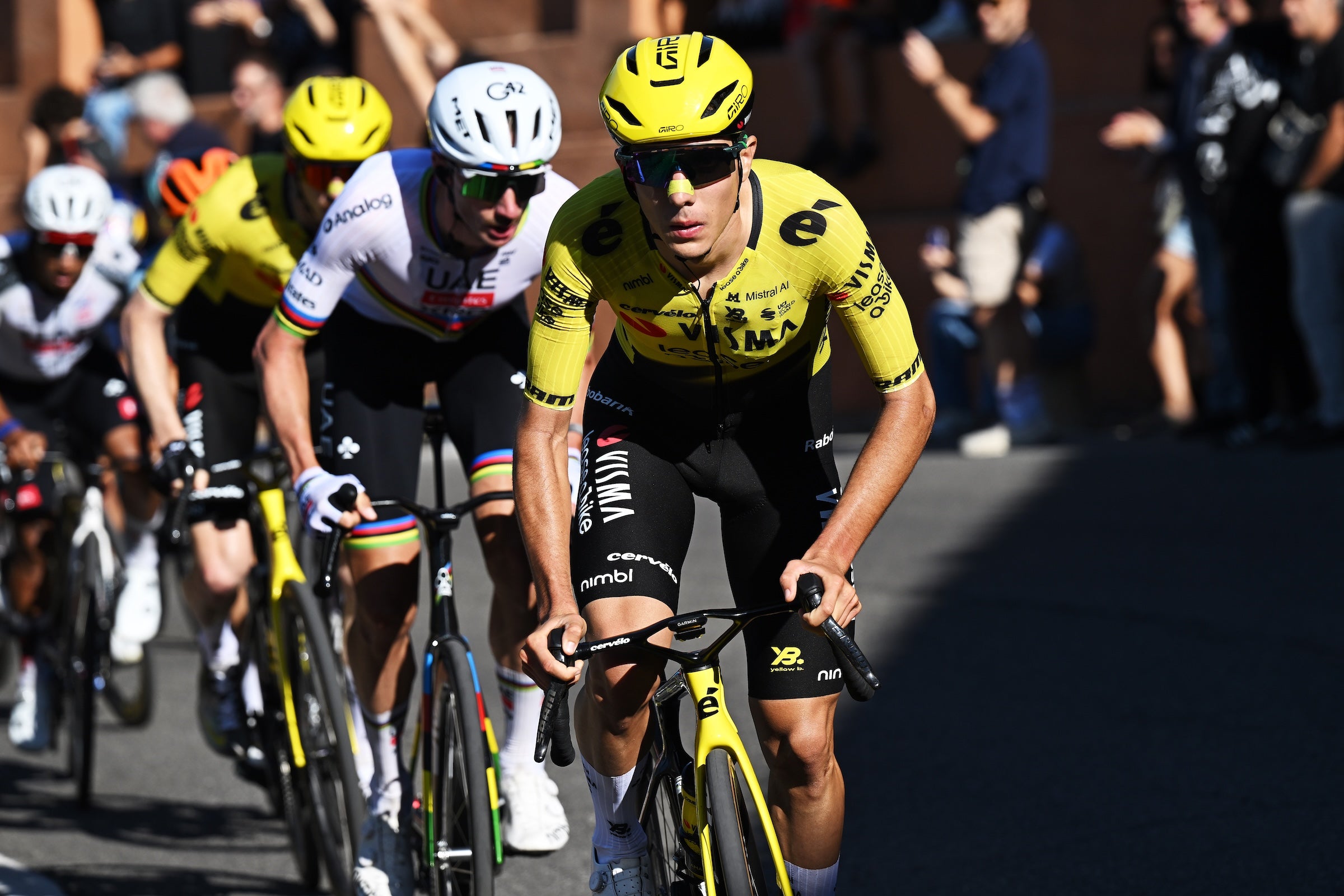 Davide Piganzoli (Visma-Lease a Bike) leads world champ Brandon McNulty (UAE Team Emirates - XRG) during the Giro dell'Emilia 2026 (Photo: Dario Belingheri/Getty Images)